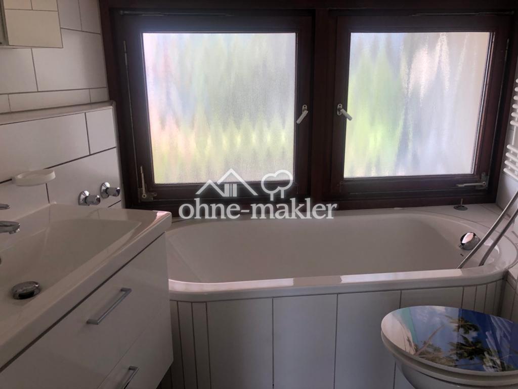 Exklusive, geräumige und gepflegte 2,5-Zimmer-Wohnung mit EBK in Reichenbach an der Fils - Foto 4