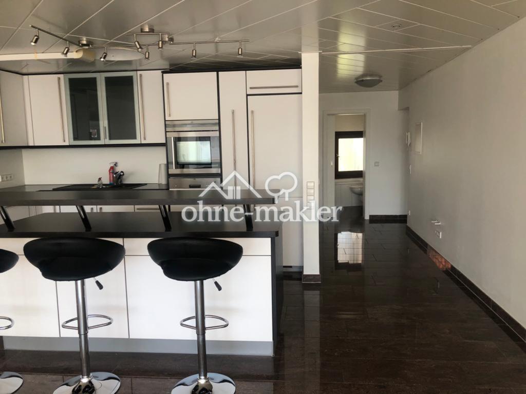 Exklusive, geräumige und gepflegte 2,5-Zimmer-Wohnung mit EBK in Reichenbach an der Fils - Foto 2