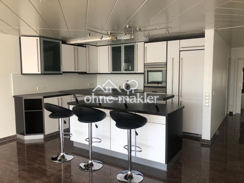 Exklusive, geräumige und gepflegte 2,5-Zimmer-Wohnung mit EBK in Reichenbach an der Fils - Foto 3