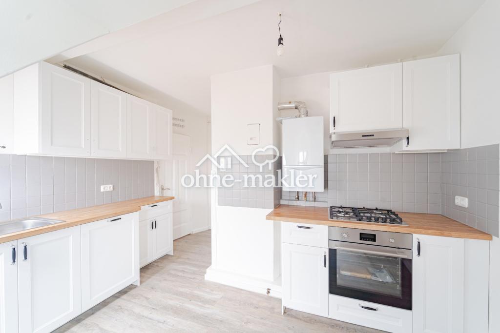 Altbautraum mit 110m² im DG, frisch renoviert, 4-Zimmer, mit neuer EBK und Gartennutzung - Photo 1
