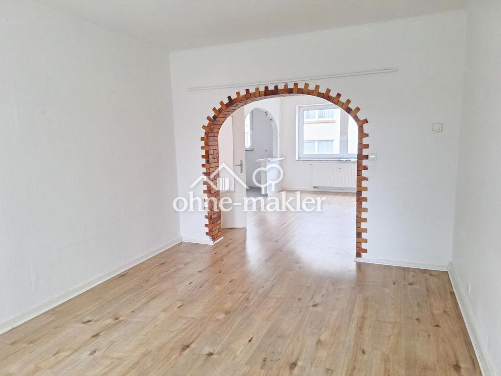 Sanierte 3,5 Zimmer-KDB Wohnung (ca. 70 qm) mit Einbauküche und Balkon / Holsterhausen - Photo 1