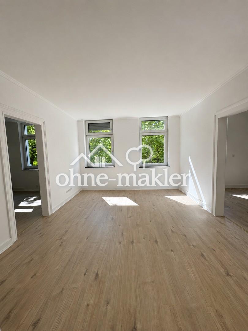 Hochwertig sanierte 4-Zimmer-Altbauwohnung mit EBK und Balkon in Bestlage des Johannesviertels - Photo 1