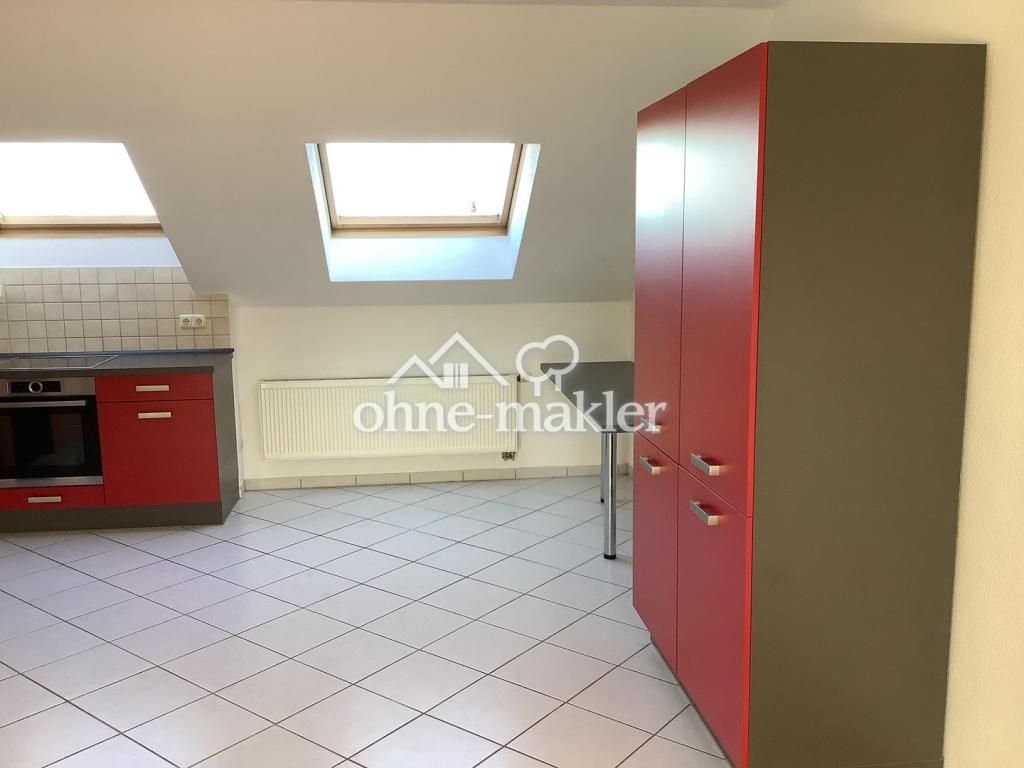 Sehr gepflegte, schöne und lichtdurchflutete 3 Zimmer -Dachgeschoßwohnung zu vermieten! - Photo 5