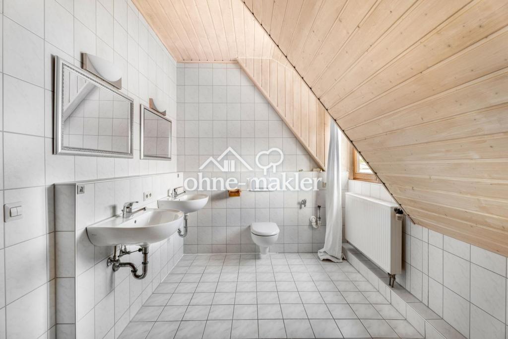Helle 3-Zi.-Maisonette mit Empore, Balkon & Einbauküche in Schönebürg - Photo 3