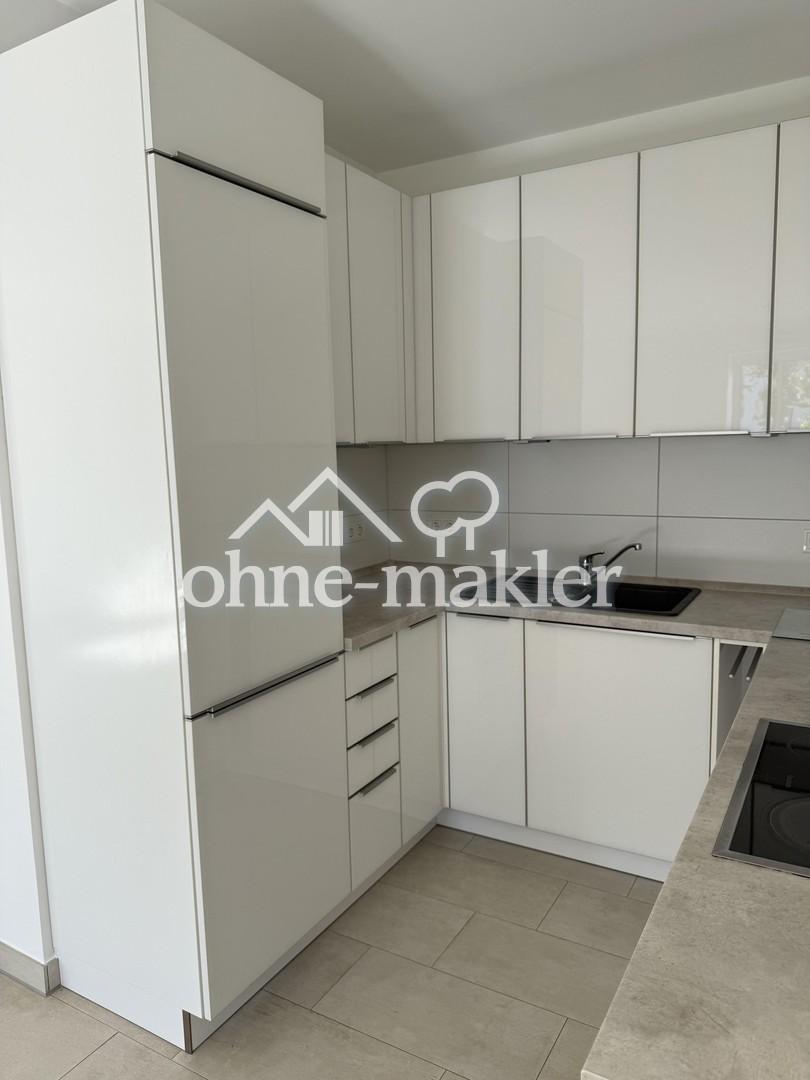 Nur 100 m vom Meer entfernt - Stilvolle 3 ZKB Wohnung mit Marken EBK u. TG Stellplatz - Photo 2