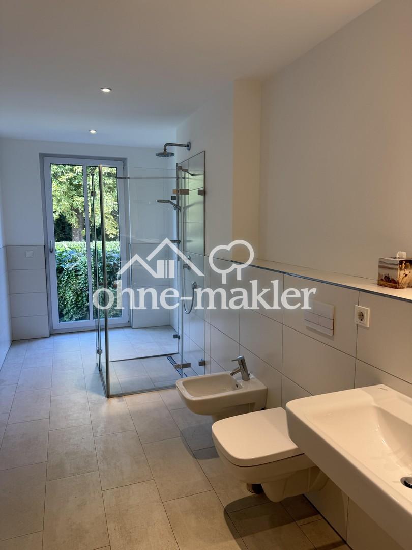 Nur 100 m vom Meer entfernt - Stilvolle 3 ZKB Wohnung mit Marken EBK u. TG Stellplatz - Photo 4