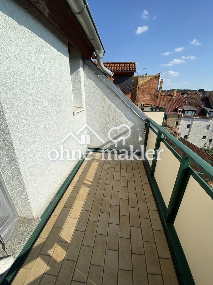 Helle 2-Raum-Dachgeschosswohnung mit Einbauküche im Herzen von Altenburg - Foto 5