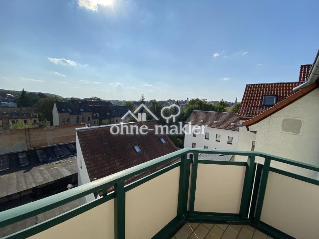 Helle 2-Raum-Dachgeschosswohnung mit Einbauküche im Herzen von Altenburg - Foto 4