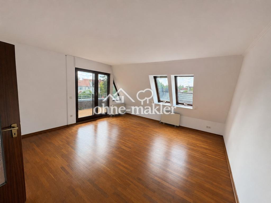 Großzügige lichtdurchflutete 4-Zi Wohnung mit EBK, Balkon und Dachterrasse - Foto 1