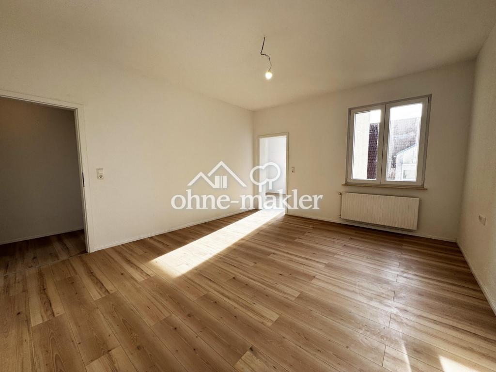 Erstbezug nach Sanierung - Neuer Boden/Küche/Bad/Fenster - Zentrale Lage in Heilbronn - Photo 2