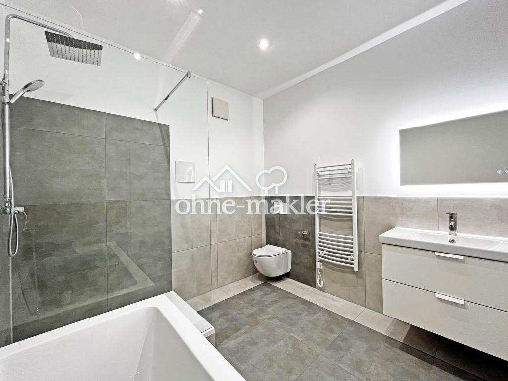 Hochwertiges Wellness-Bad - Komplett Saniert - Zentrale Lage in Ilsfeld - Inkl. EBK & Stellplatz - Photo 4