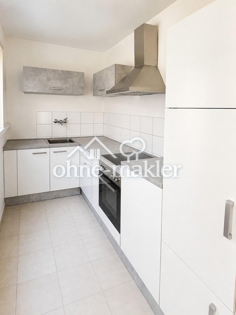 Helle, VOLLMÖBLIERTE 2,5-Zimmer-Wohnung mit KÜCHE und Balkon - Photo 4