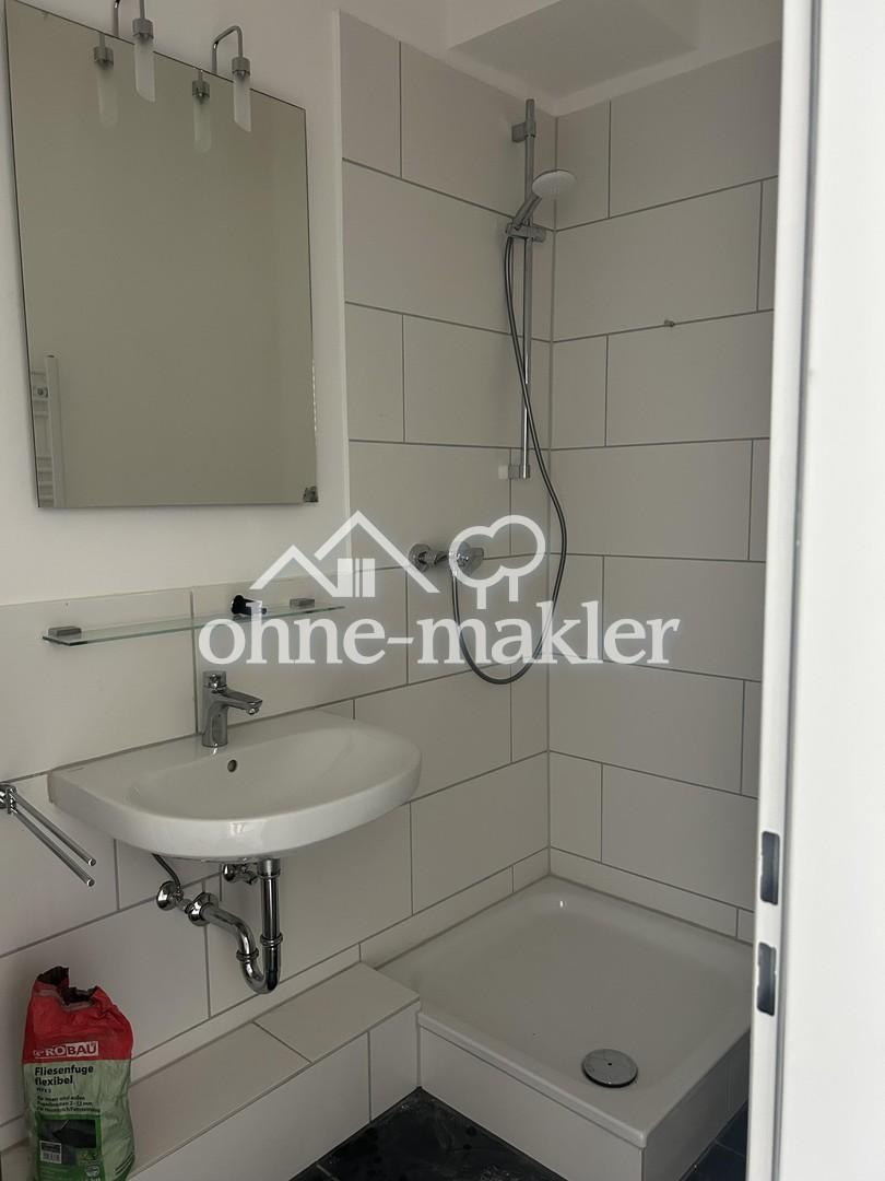 Sanierte Wohnung am Glinder Markt mit großem Balkon - Photo 2