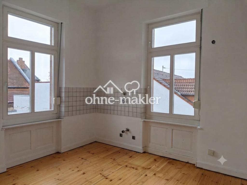 Helle 3,5-Zimmer-Wohnung (96 qm) mit Südbalkon, Garage, saniertem Bad - Photo 1