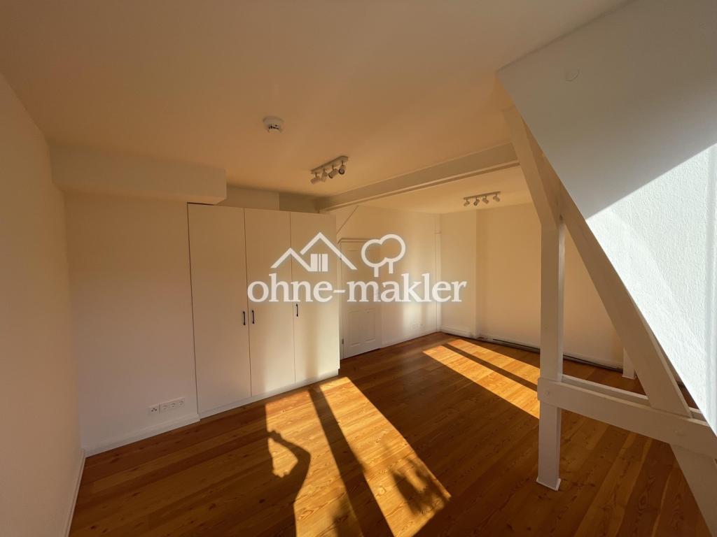 Frisch renovierte, teilmöblierte Dachgeschoss-Wohnung in Eimsbüttel! - Photo 3