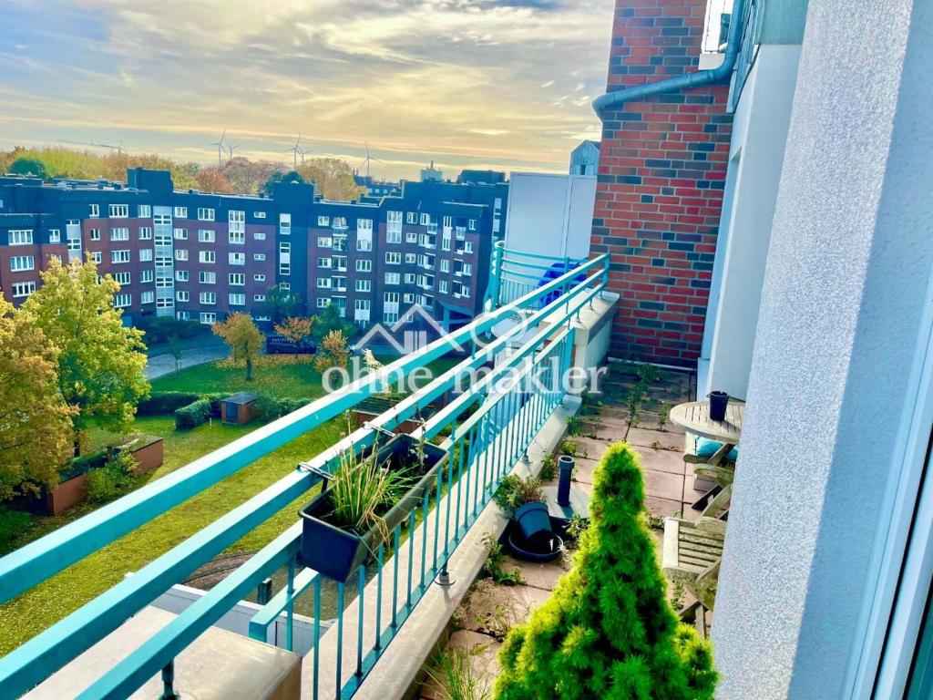 Von Privat, Helle und ruhige 2-Zimmer-Wohnung in Hamburg, mit Balkon ins grüne, inkl. TG-Stellplatz - Photo 1