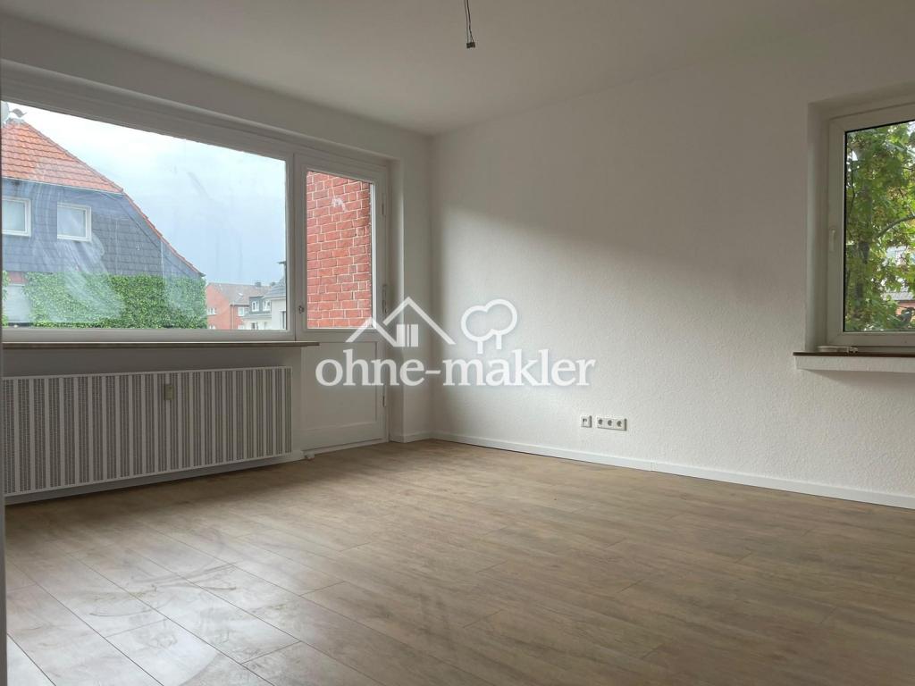 Neu sanierte 2-Zimmer-Wohnung mit Balkon in Oberhausen - Photo 1