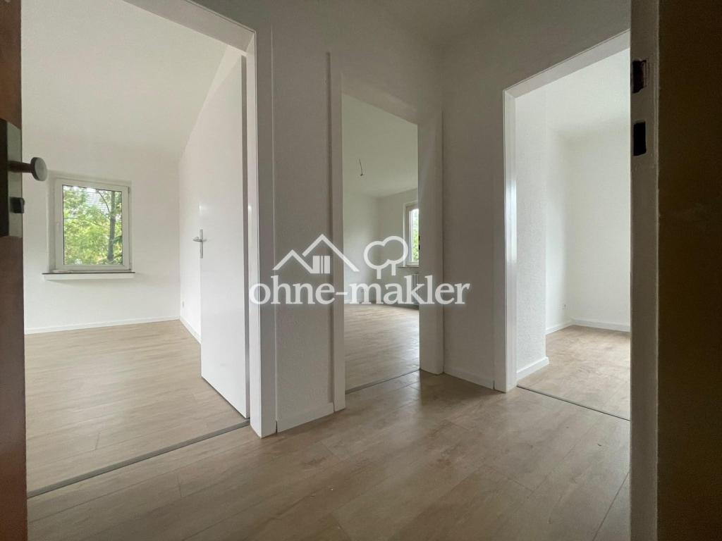 Neu sanierte 2-Zimmer-Wohnung mit Balkon in Oberhausen - Photo 4