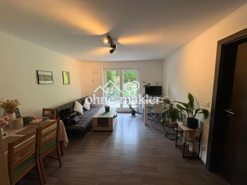 Schöne Wohnung mit einem Schlafzimmer und Wohnzimmer mit Küche! - Photo 2