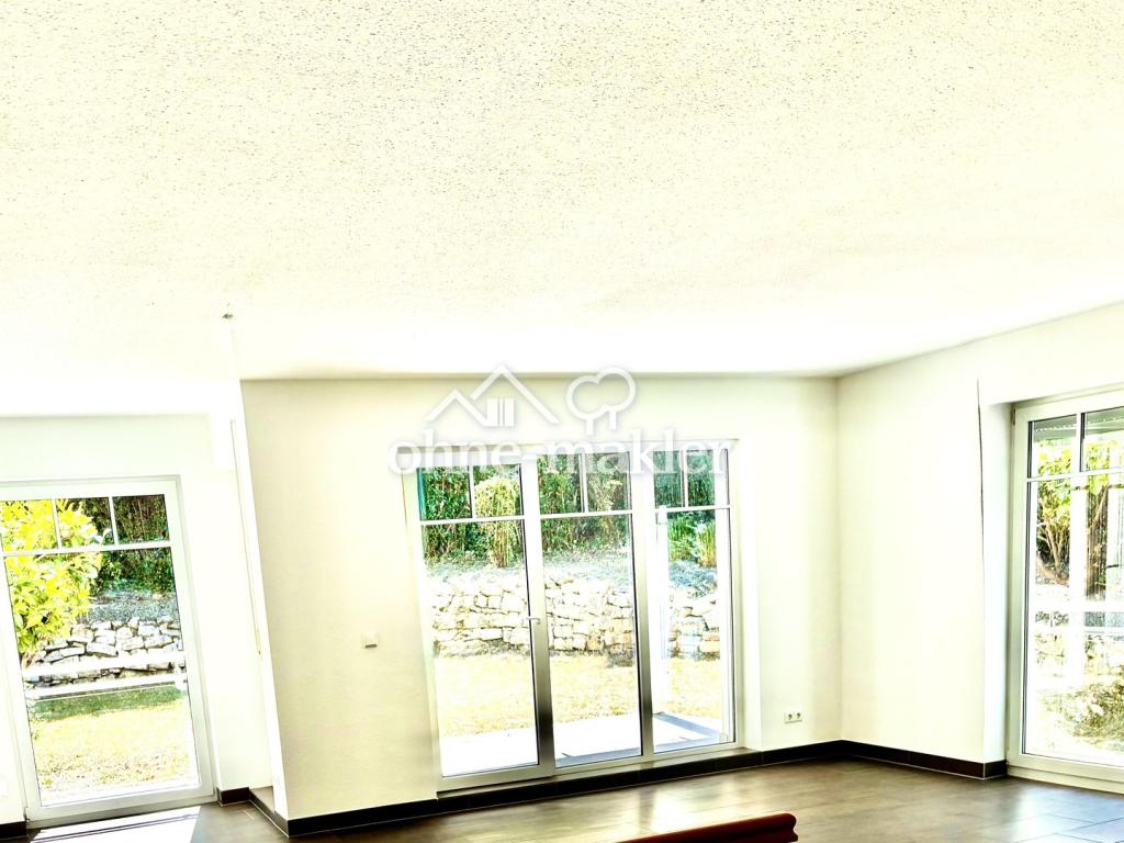 Neu renovierte EG-Wohnung mit Garten, Terrasse und Stellplatz in Neu-Anspach - Photo 1