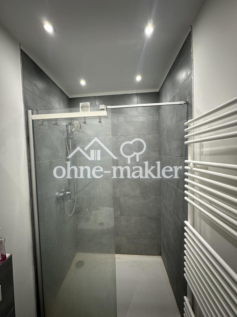 Bett in möbliertem WG-Zimmer in renovierter 4er-WG mit Balkon in Lichtenhof! - Foto 5