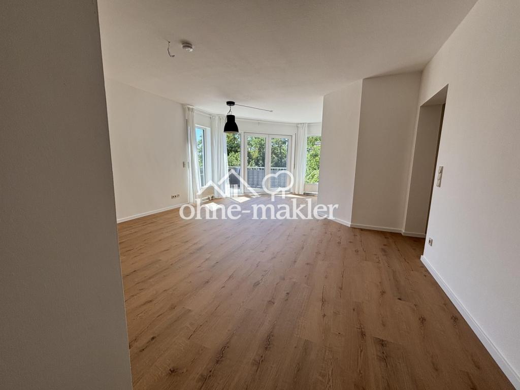 Helle, ruhige, großzügige 2-Zi-Wohnung mit größerem Balkon und PKW-Stellplatz, kleinere Wohneinheit - Foto 1