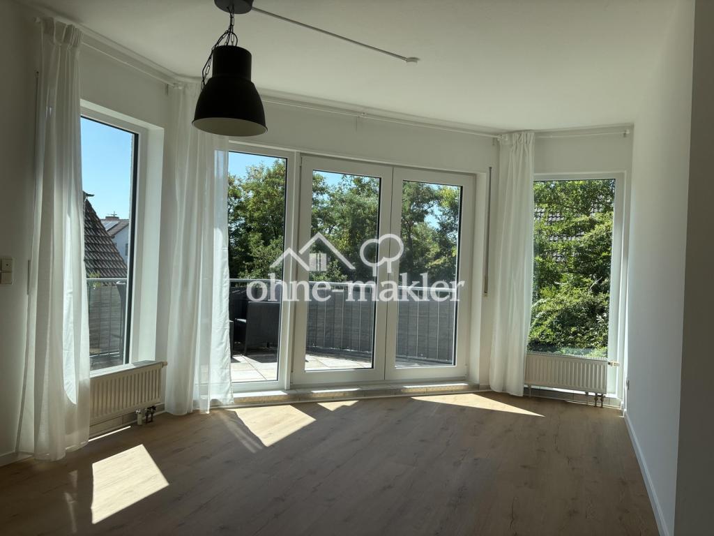 Helle, ruhige, großzügige 2-Zi-Wohnung mit größerem Balkon und PKW-Stellplatz, kleinere Wohneinheit - Foto 3