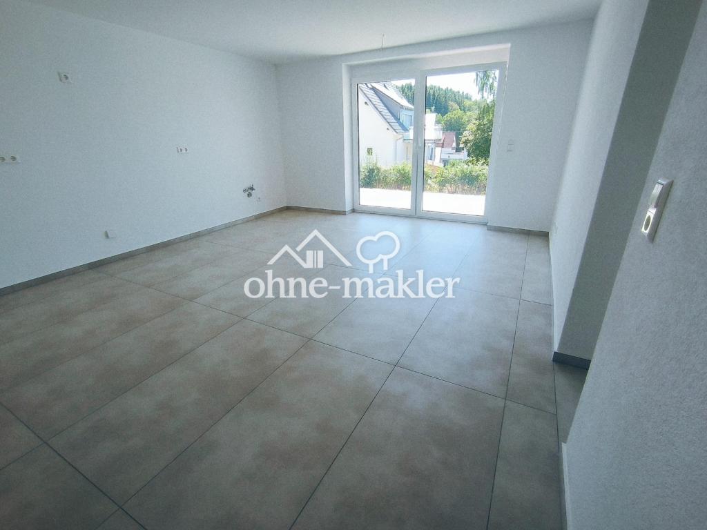 Erstbezug nach Kernsanierung 4-Zim.-Wohnung mit großer Terrasse in Brigachtal (Wärmepumpe) - Photo 1