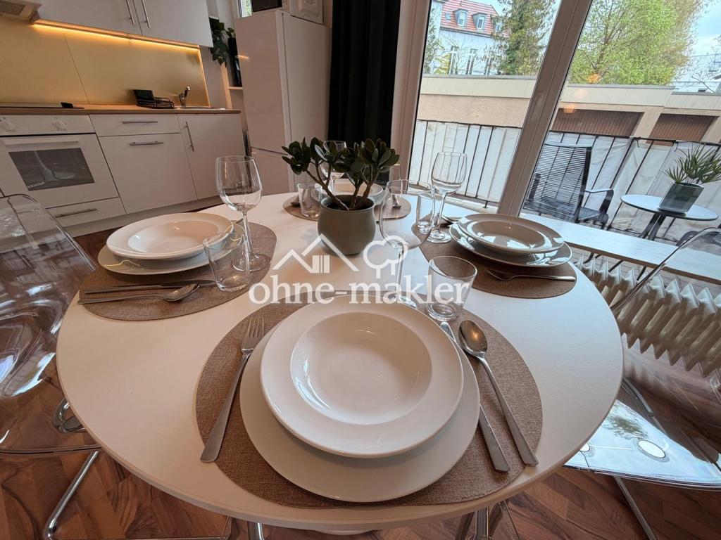 All Inclusive: voll möblierte 2-Zimmer Wohnung mit Balkon in der Innenstadt - Photo 4