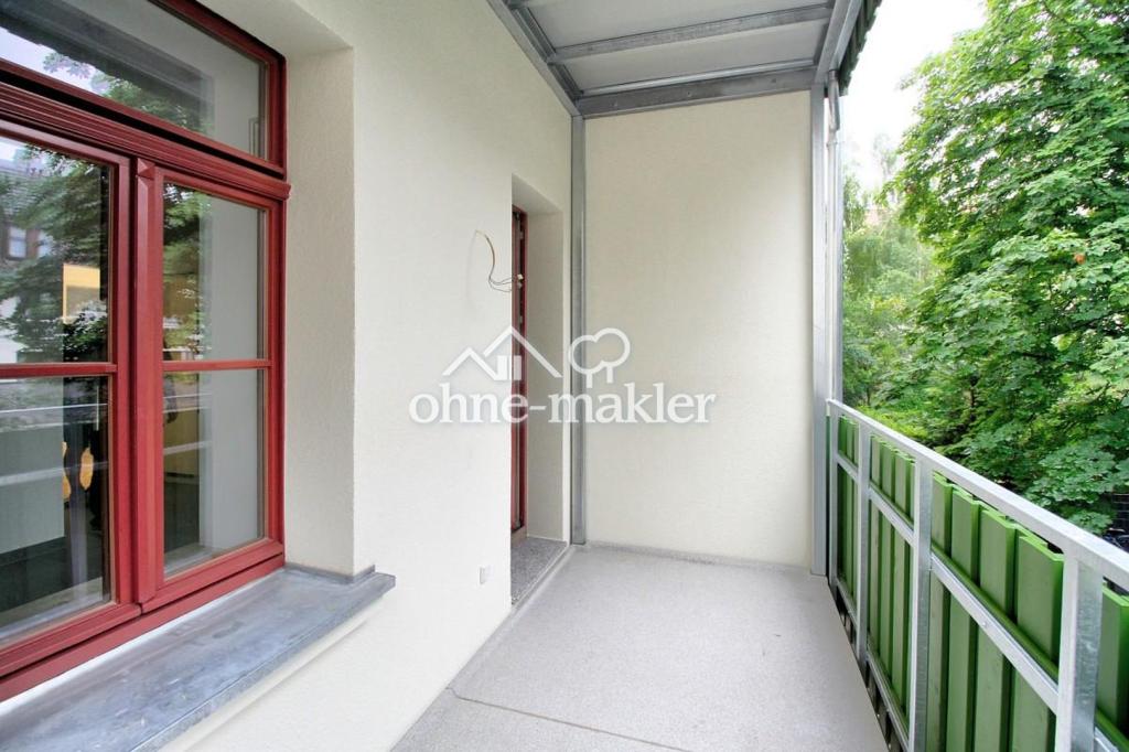 Neu sanierte 2-Zimmer-Wohnung mit Luxus-Einbauküche und Balkon - Foto 5