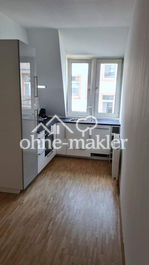 Renovierte Altbauwohnung im Herzen Bockenheims - Photo 2