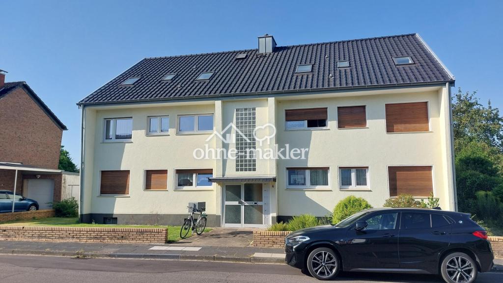 Frisch sanierte Dachgeschosswohnung mit Garage, PV-Strom & Klimaanlage – max. 6 Monate - Photo 5
