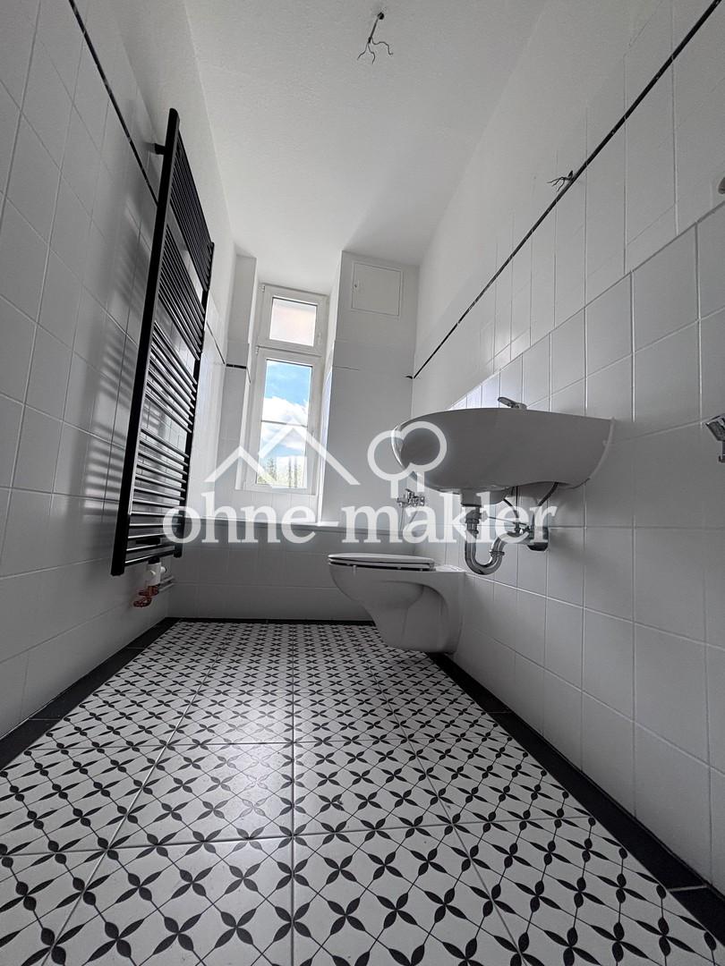 EG 3 Zi.-TOP Lage Schelfstadt, sanierter Altbau,sehr hell ,S/W Balkon,neue EBK - Photo 3