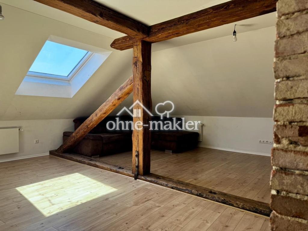 2,5-Zimmer-Dachgeschosswohnung mit ca. 100 m² - Photo 4