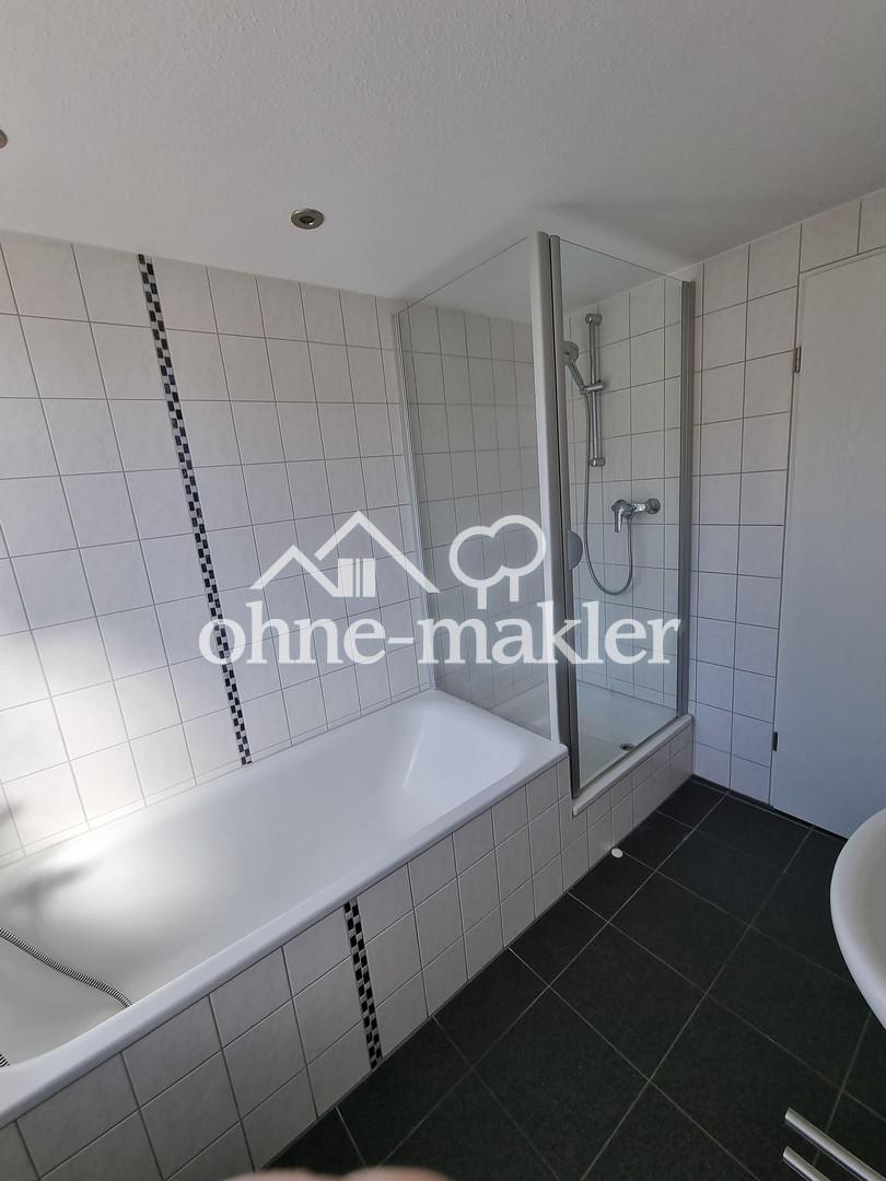 Schönes, ruhig gelegenes Reihenmittelhaus (Energiekl. B), 4 Zi, 2 Bäder, Garage, 200m zur U-Bahn - Foto 4