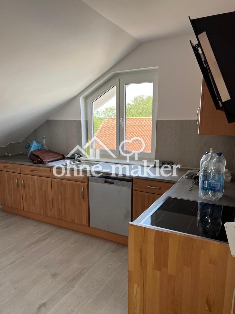 MODERNE 3-ZIMMER-DACHGESCHOSSWOHNUNG MIT BALKON, LOGGIA & EINBAUKÜCHE IN KARBEN - Photo 3