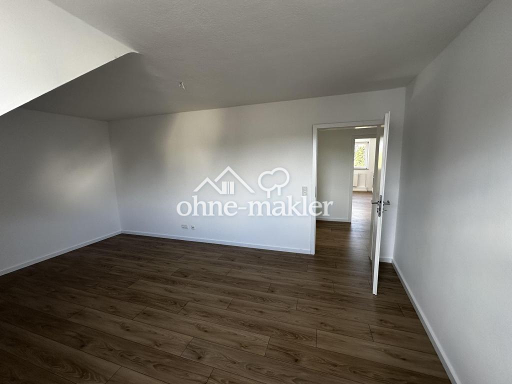 Frisch sanierte DG-Wohnung an der Weser - Foto 1
