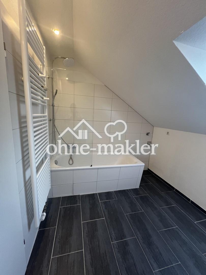 großzügige gepflegt 3 Zimmer Wohnung mit Garage - Photo 2