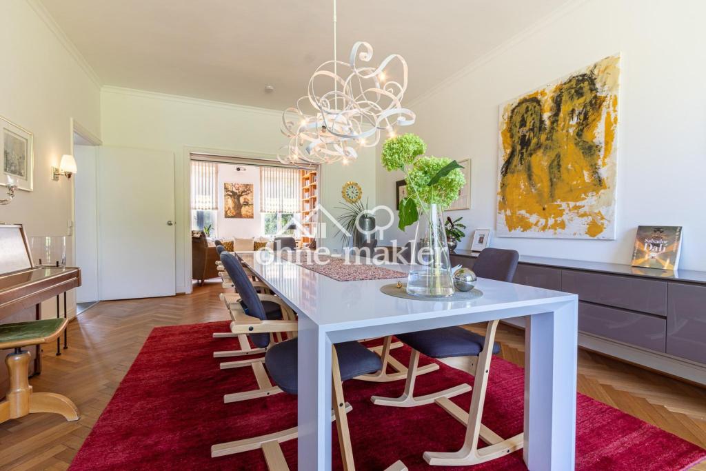 Hochwertiges Einfamilienhaus, 228 Wohnfl., 3 Etg., 5 Schlz., Terrasse, 2 Balkone, 3 Bäder & Sauna - Photo 3