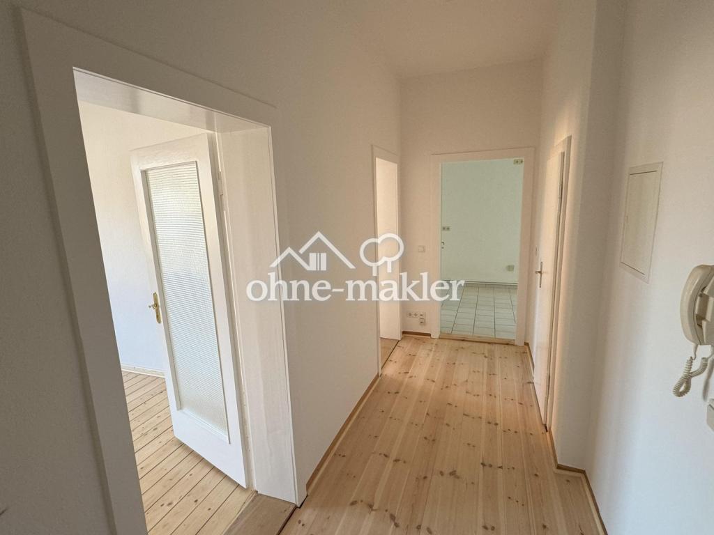Helle, großzügige 2 Zimmer-Wohnung mit Wohnküche - Photo 4