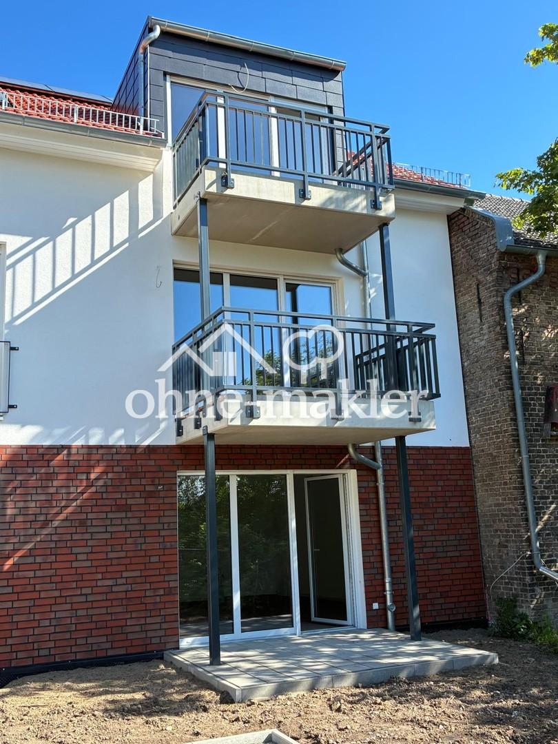 Helle 2 Zi. DG-Wohnung (Neubau) mit EBK, WP, Fussbodenheizung, Aufzug, Balkon u. Stellplatz - Photo 5