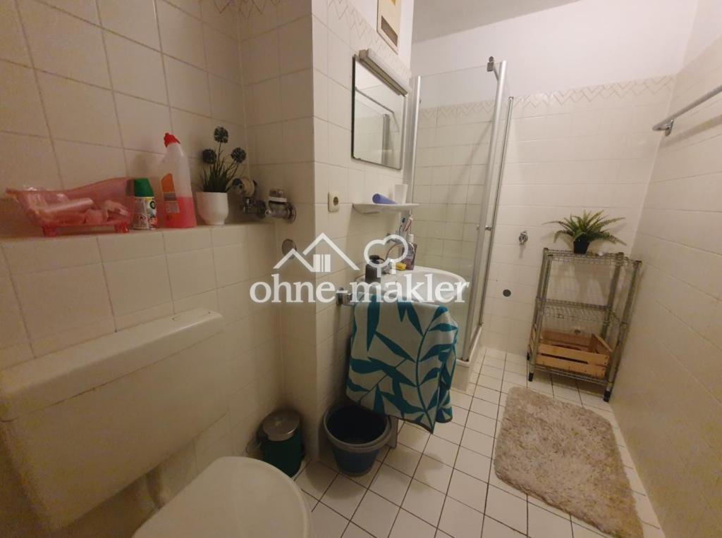 Lichtdurchflutete 2-Zimmer-Wohnung mit Südbalkon – teil­möbliert, 3. OG mit Aufzug in Gostenhof - Photo 5