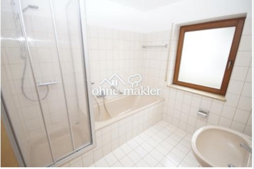 Wohnen am Burgberg in Überlingen: Großzügige 3-Zimmer-Oase mit Balkon, Aussicht & 2 Stellplätzen - Foto 4
