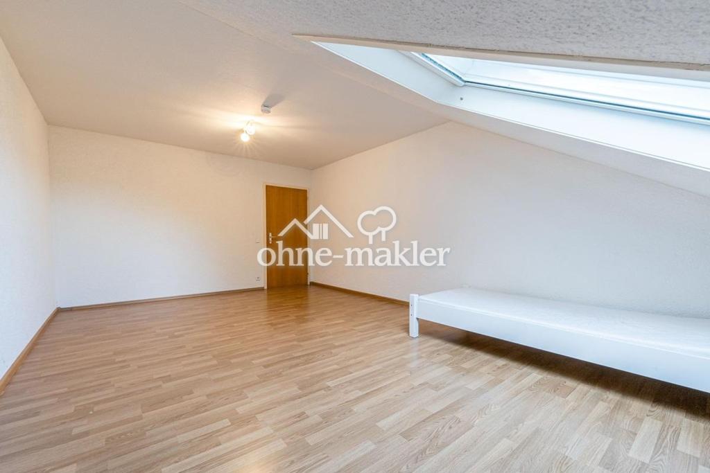 Attraktive 3 Zimmer- Dachgeschosswohnung mit Blick in die Schweiz - Photo 2