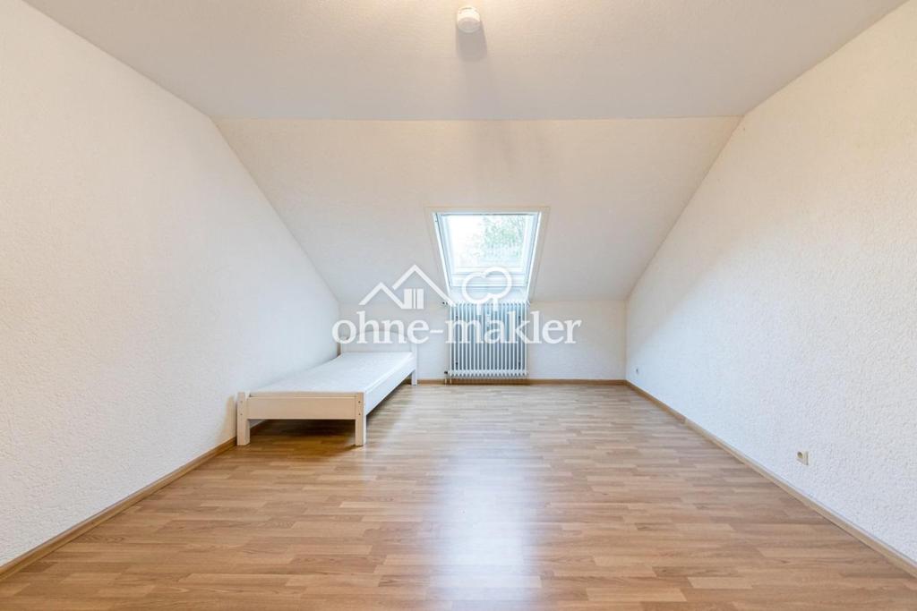 Attraktive 3 Zimmer- Dachgeschosswohnung mit Blick in die Schweiz - Photo 2