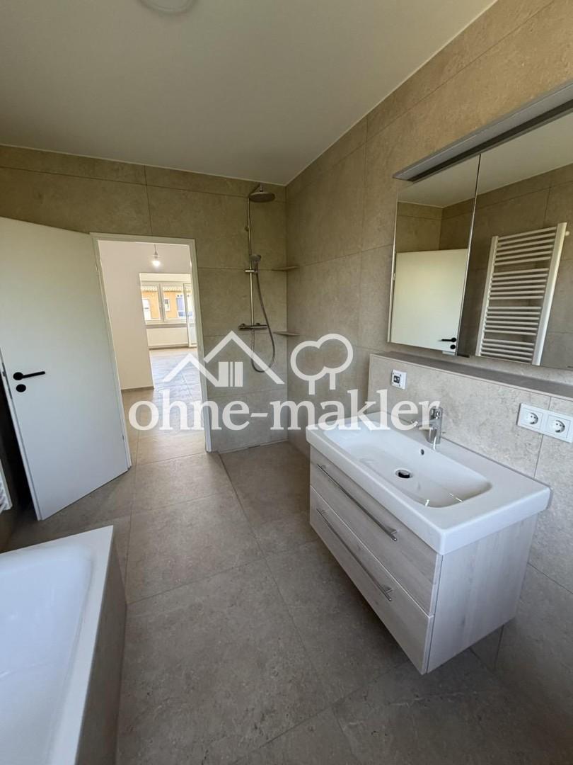 Hochwertig kernsanierte 2-Zimmerwohnung mit Balkon und Stellplatz - Campus-nah in Erlangen-Bruck - Photo 3