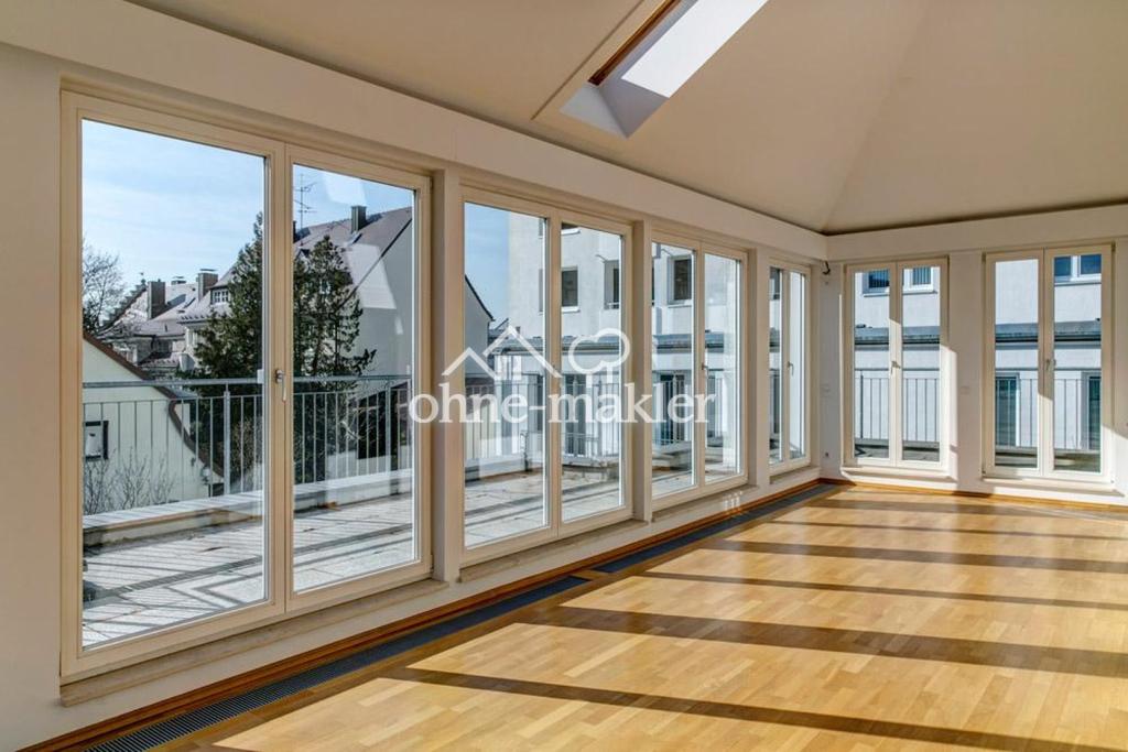 Lichtdurchflutete Penthouse-Wohnung mit Dachterrasse unweit der Münchener City - Foto 3