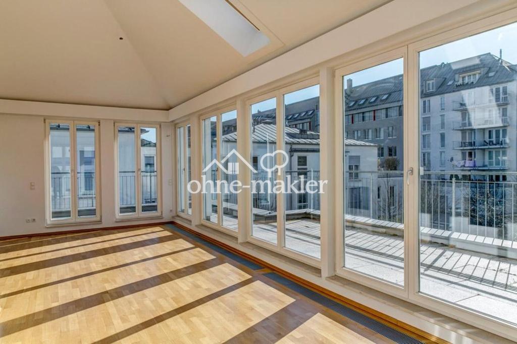 Lichtdurchflutete Penthouse-Wohnung mit Dachterrasse unweit der Münchener City - Foto 4