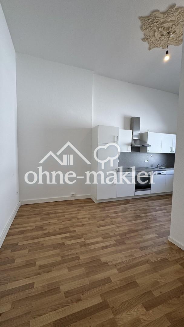 ERSTKLASSIGE, TOP RENOVIERTE STADTWOHNUNG * EBK * MODERNES TAGESLICHTBAD * PARKETT * STUCKDECKE - Photo 3