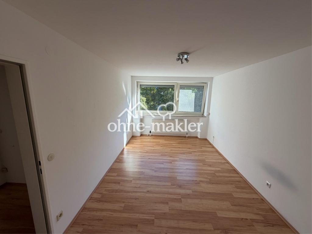 2 Zimmer. Viel Licht. Mitten in Zabo. Aufzug und elektrische Rollos - Photo 1